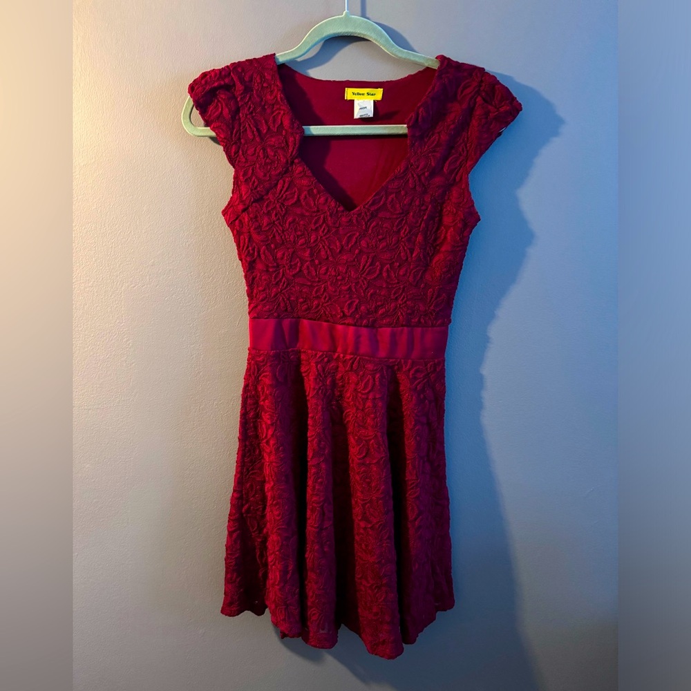 Yellow Star Deep Ruby Red Lace Dress, size small